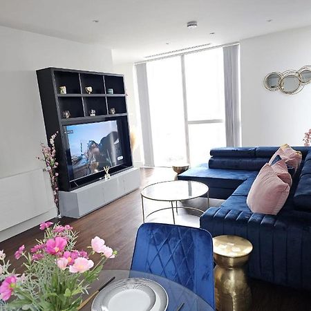 2 Bed Luxurious Apartments Canary Wharf لندن المظهر الخارجي الصورة