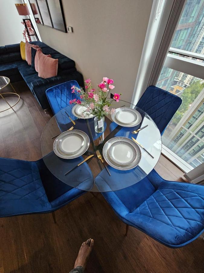 2 Bed Luxurious Apartments Canary Wharf لندن المظهر الخارجي الصورة
